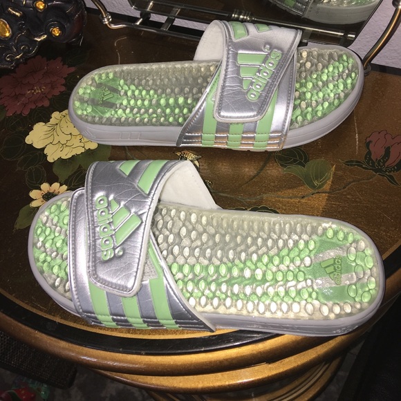 adidas Shoes - Adidas fits flops size 7.